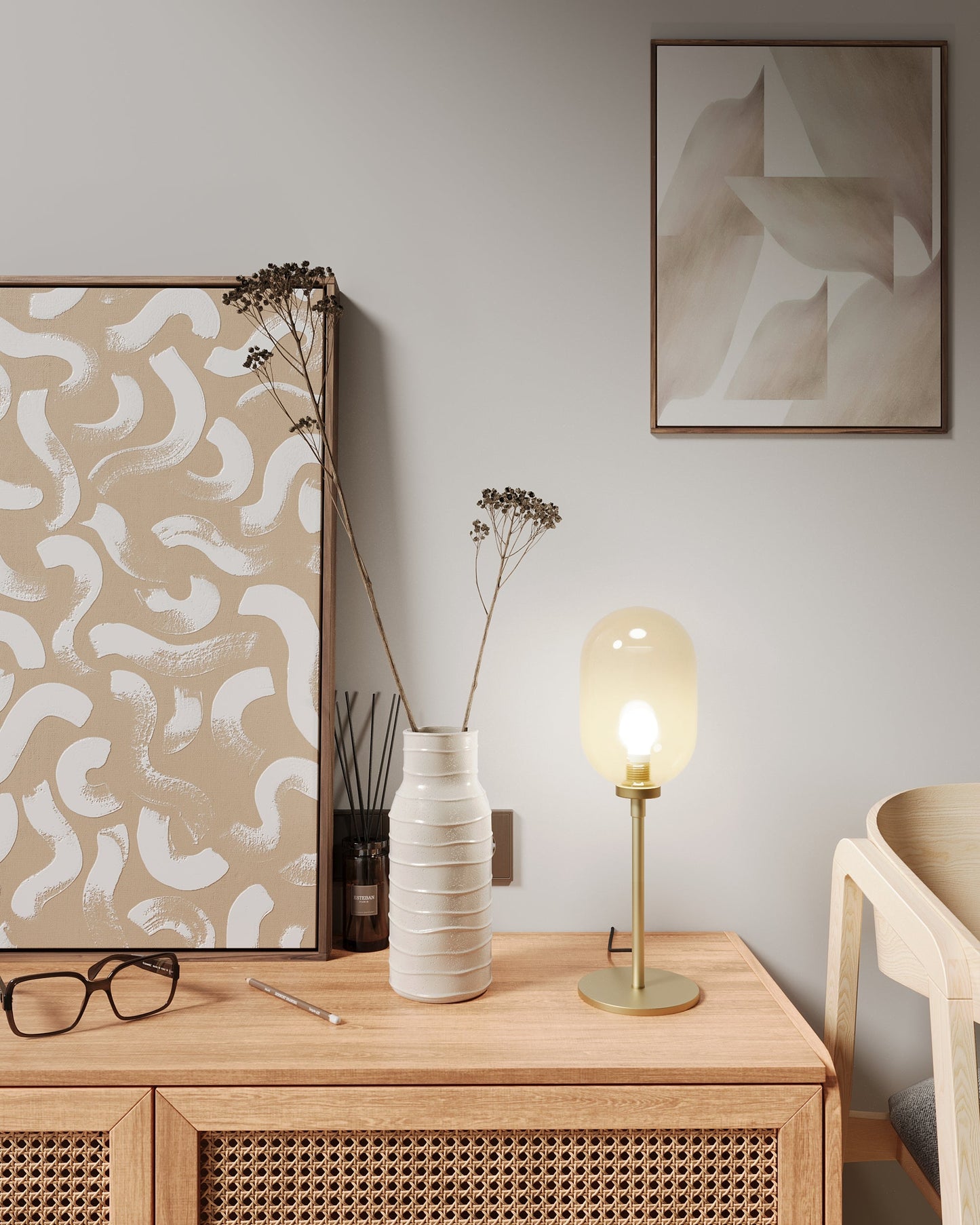 Lampe à poser en métal doré
