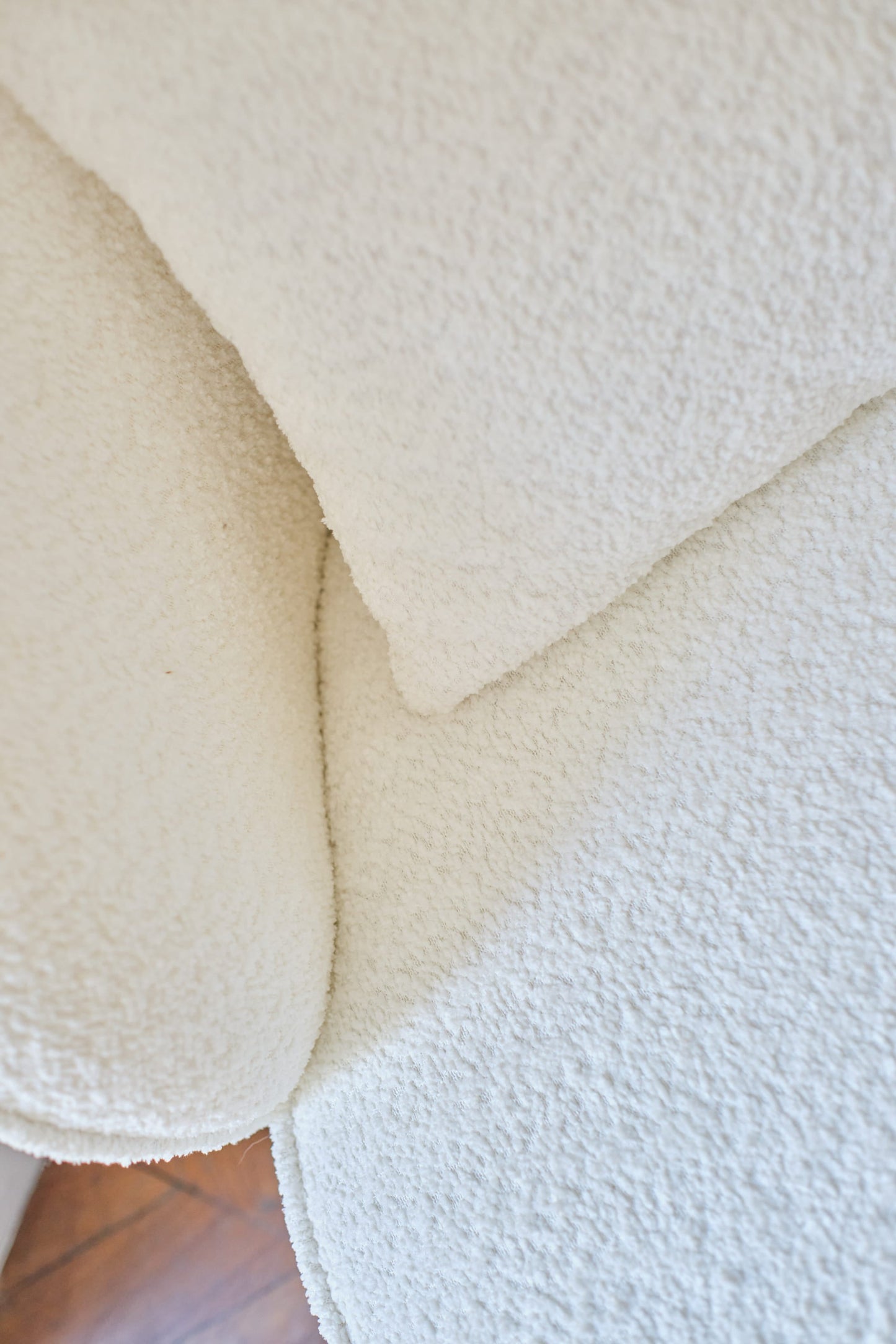 Fauteuil design bouclé blanc Pablo