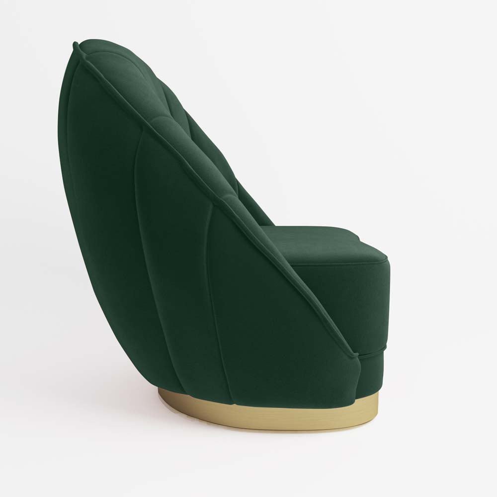 Fauteuil en velours vert sapin, piètement cerclage doré effet laiton