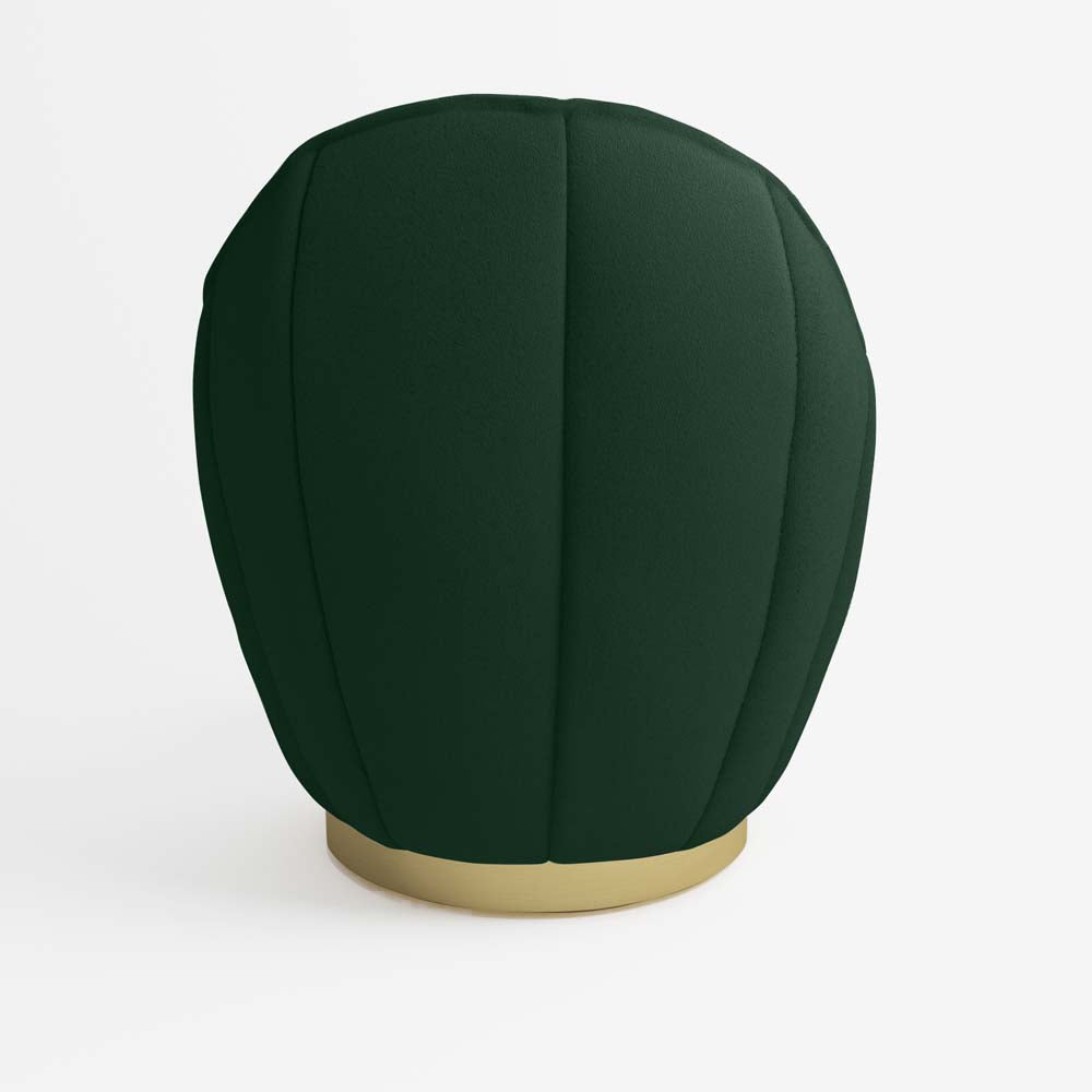Fauteuil en velours vert sapin, piètement cerclage doré effet laiton