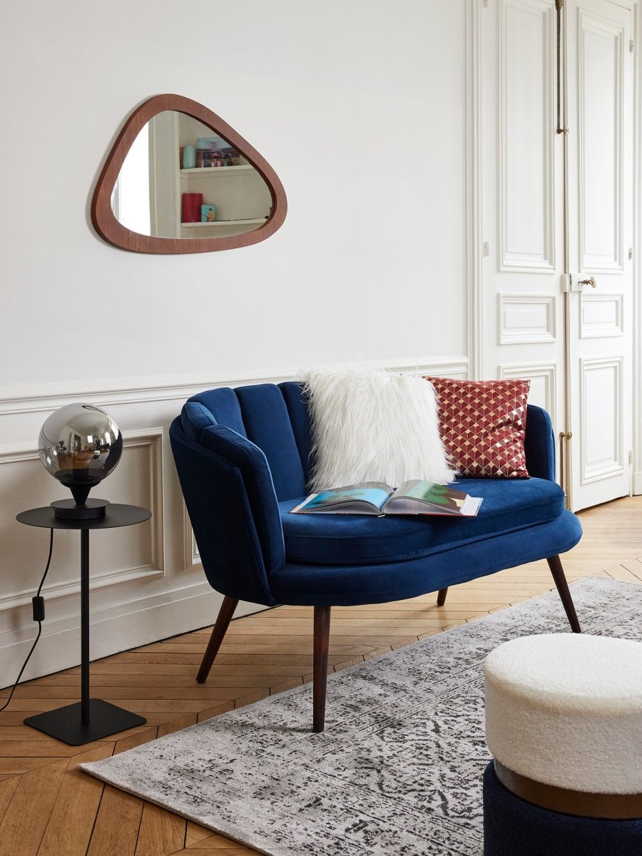 Lampe à poser design en métal noir et verre fumé
