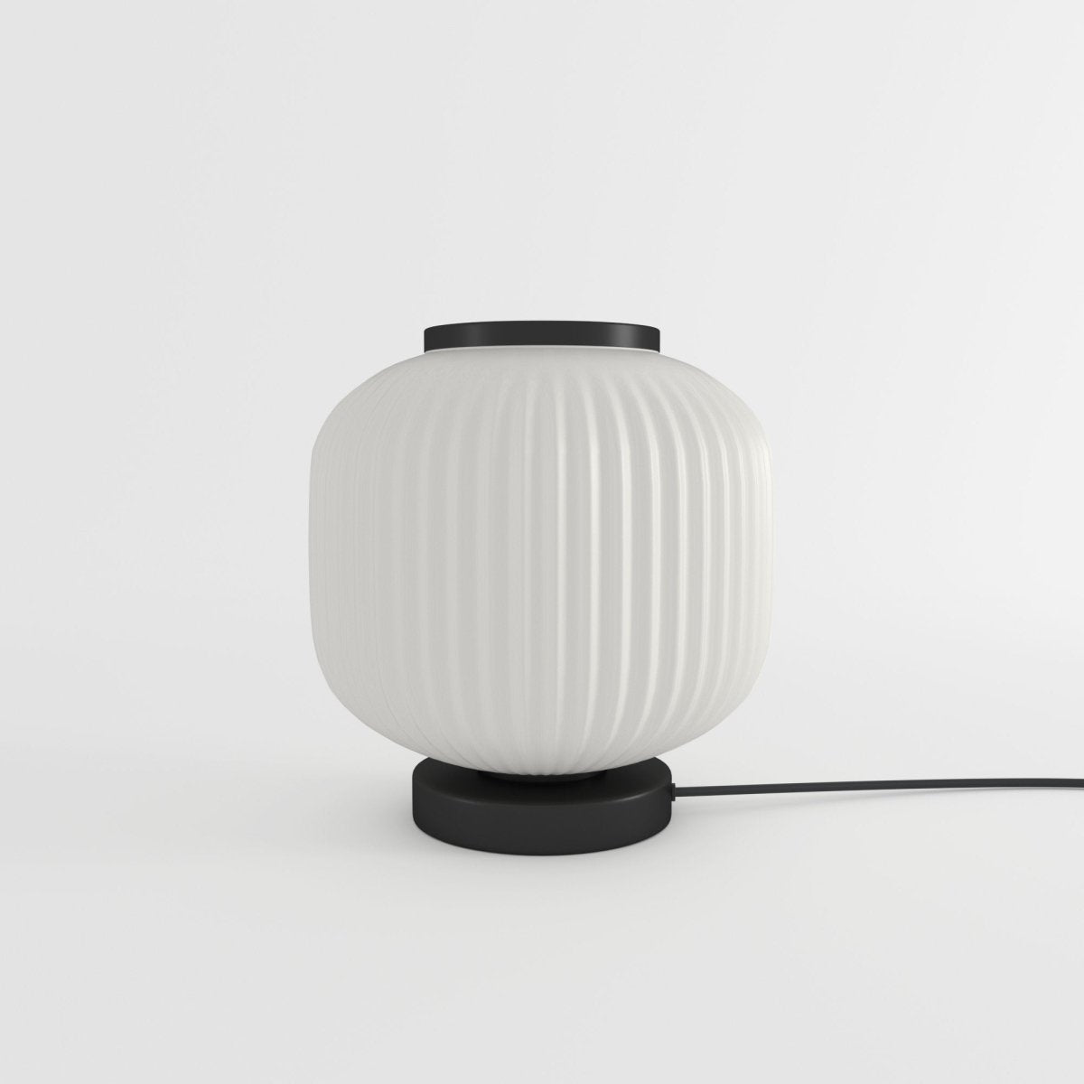 Lampe à poser en verre opaque blanc et métal noir