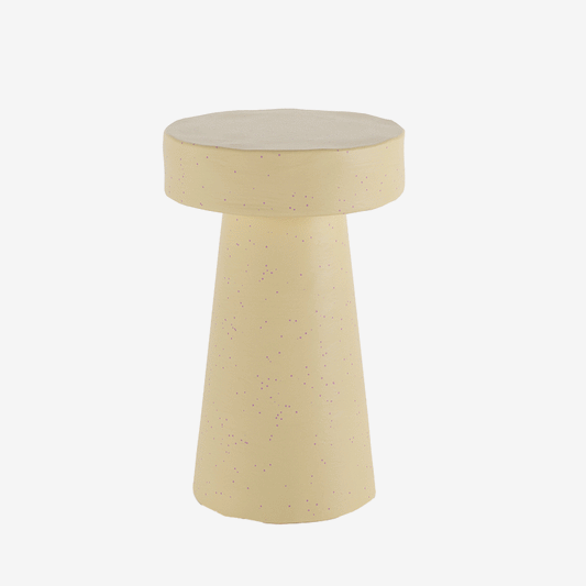 Petite table d'appoint ronde design en magnésie mouchetée rose Anémone